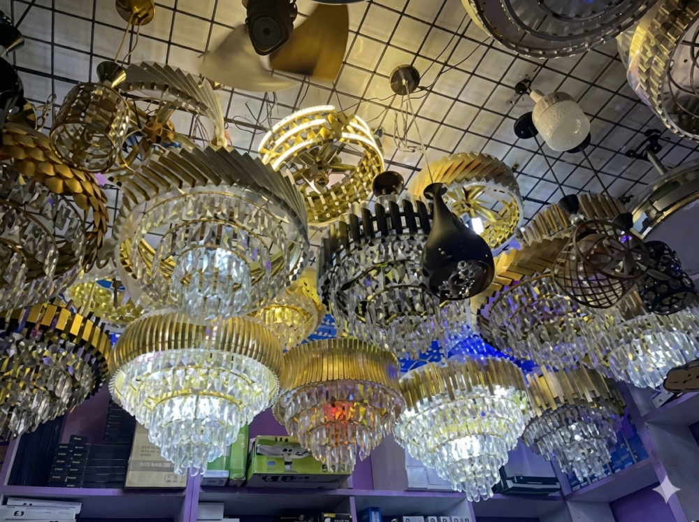 Luxury chandelier ceiling